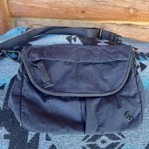 Lululemon black crossbody bag purse